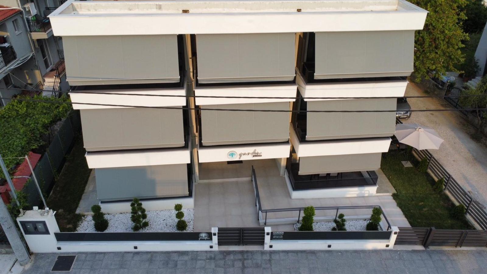 Garden Apartments Керамоти Екстериор снимка