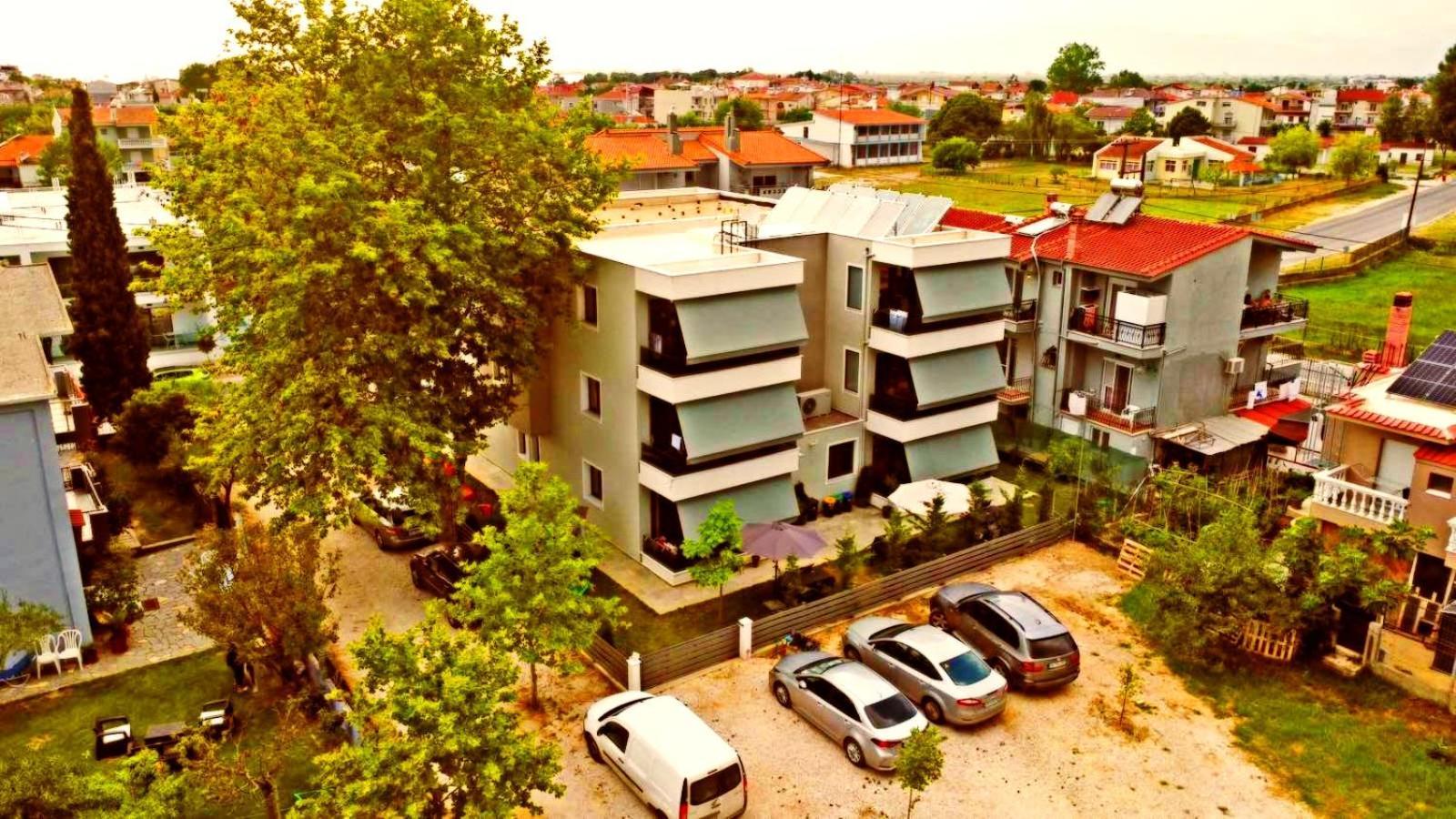 Garden Apartments Керамоти Екстериор снимка